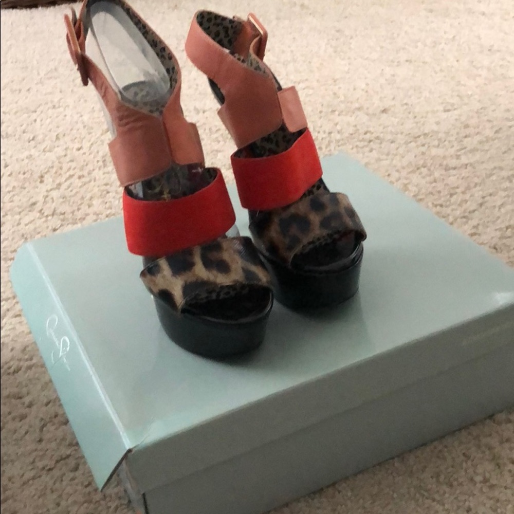 Brand New Tan/Black combo Leopard print heels